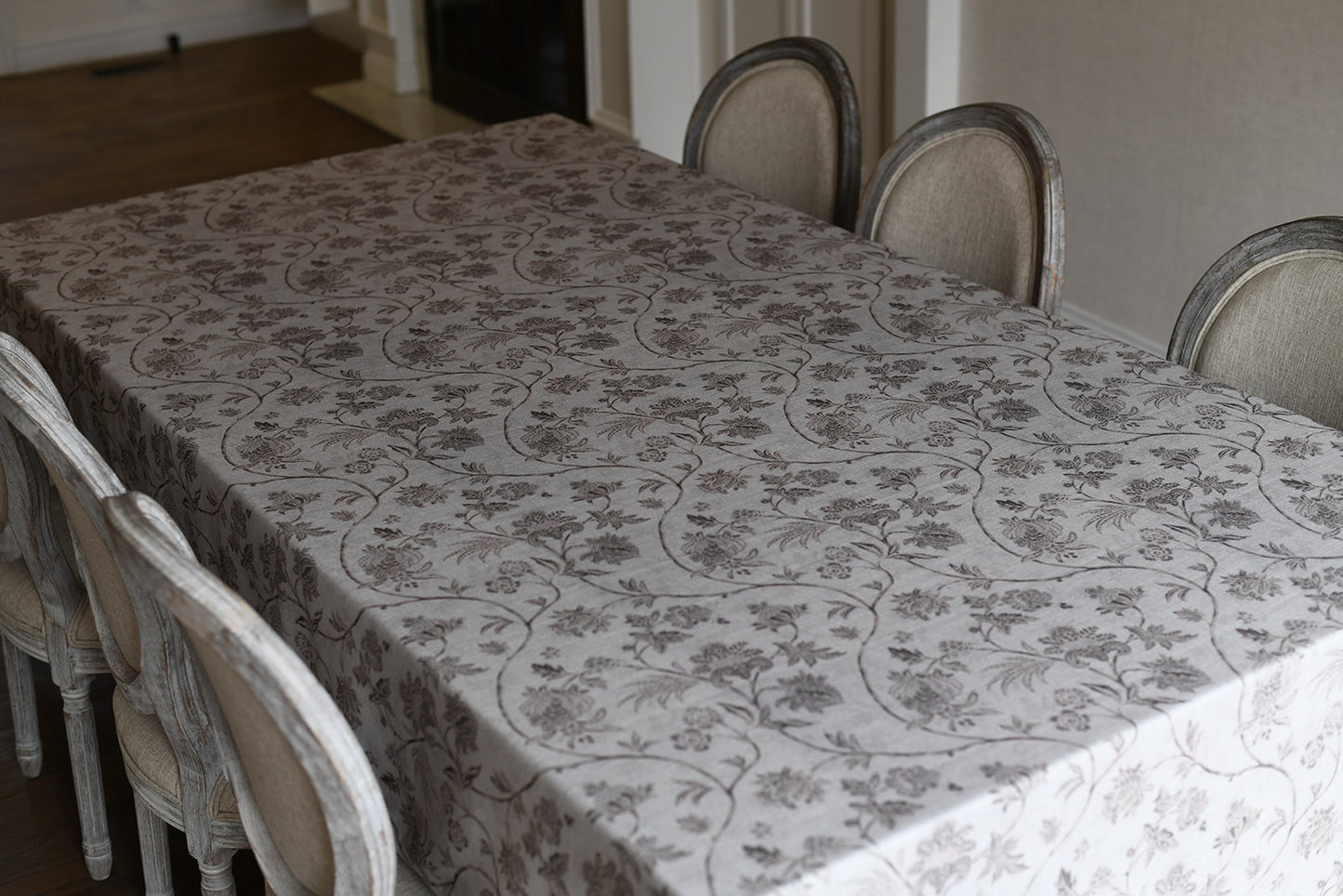 Neutral Earthy Paisley Design