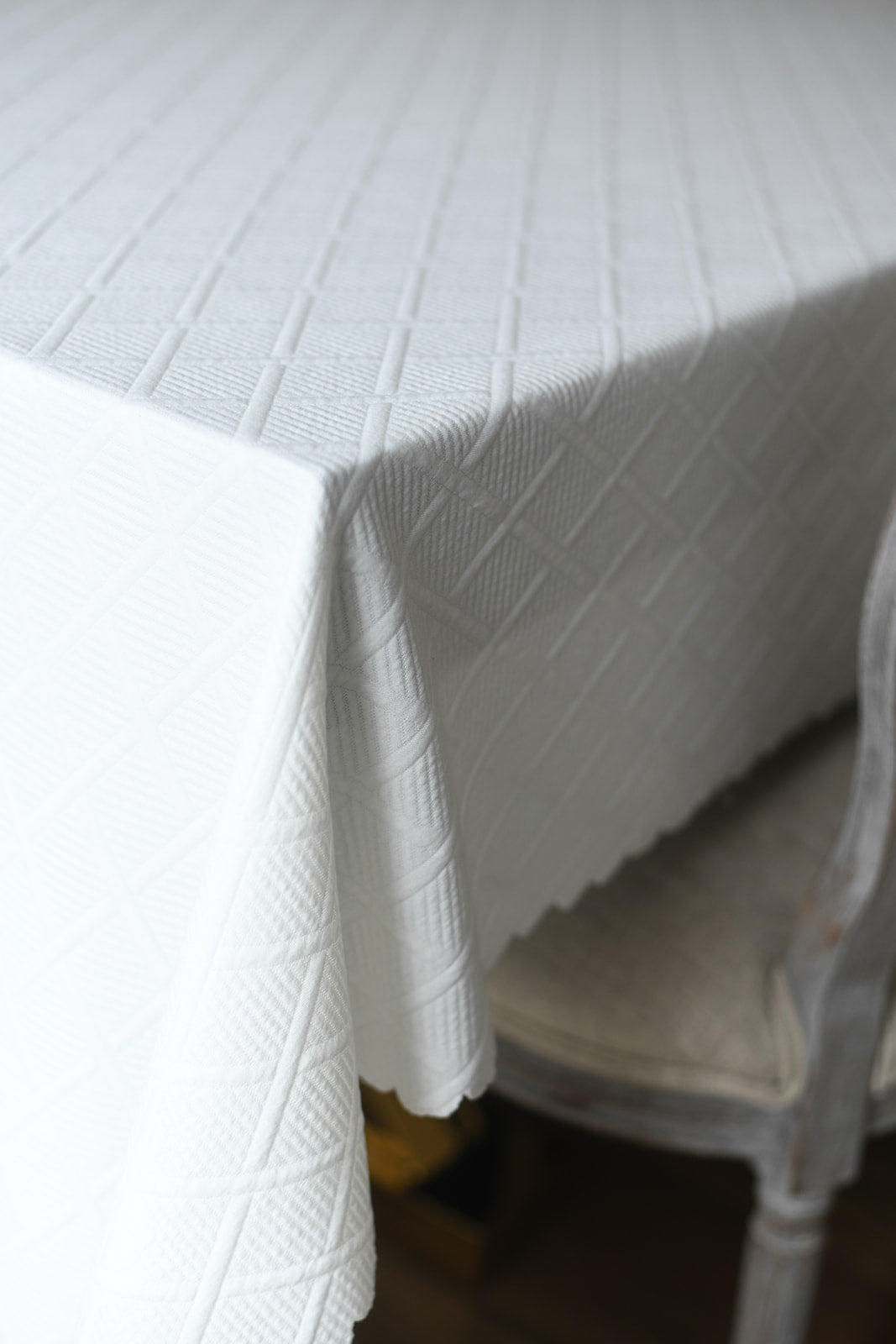 Diamond Textured Soft Cloth with Scallop