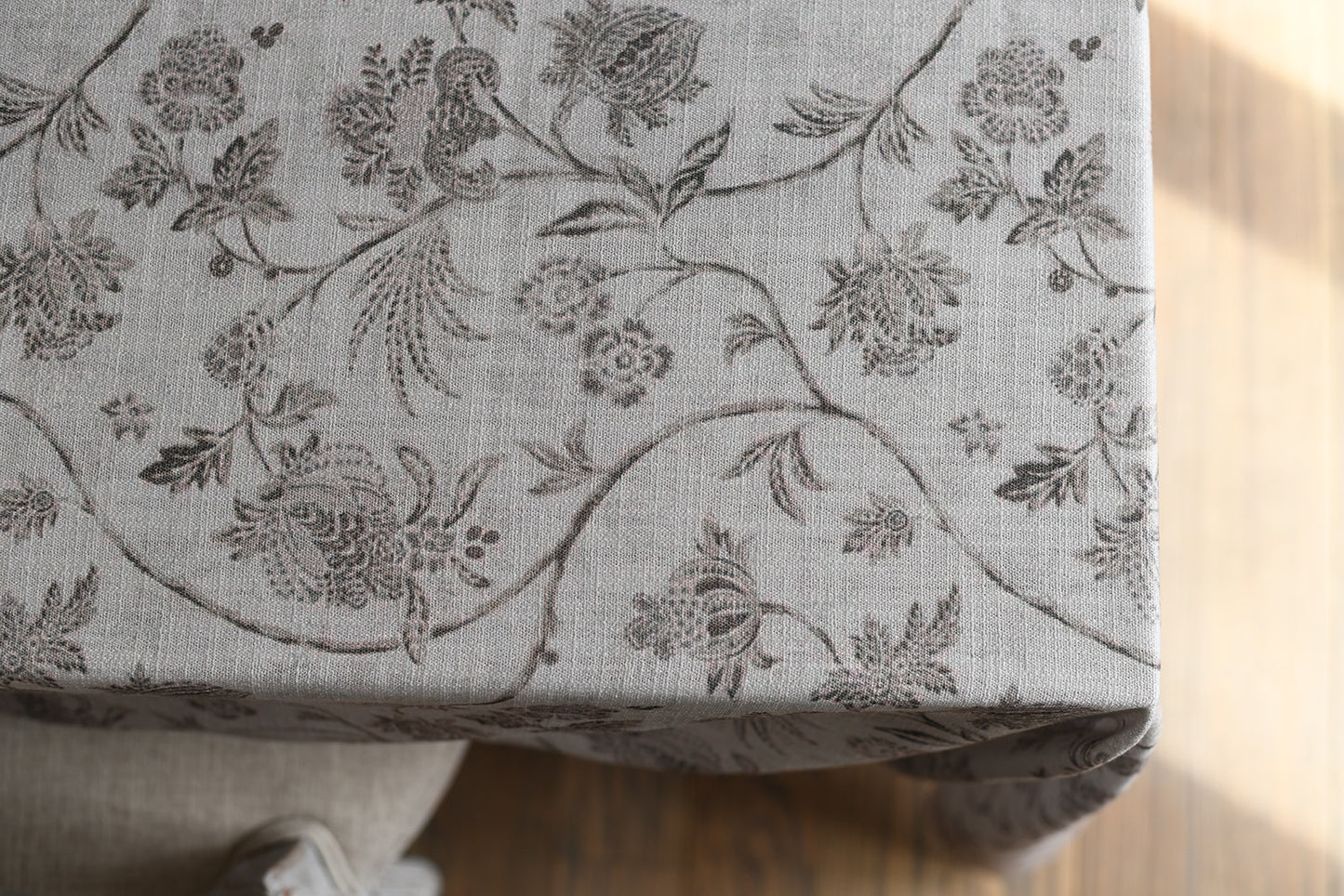 Neutral Earthy Paisley Design