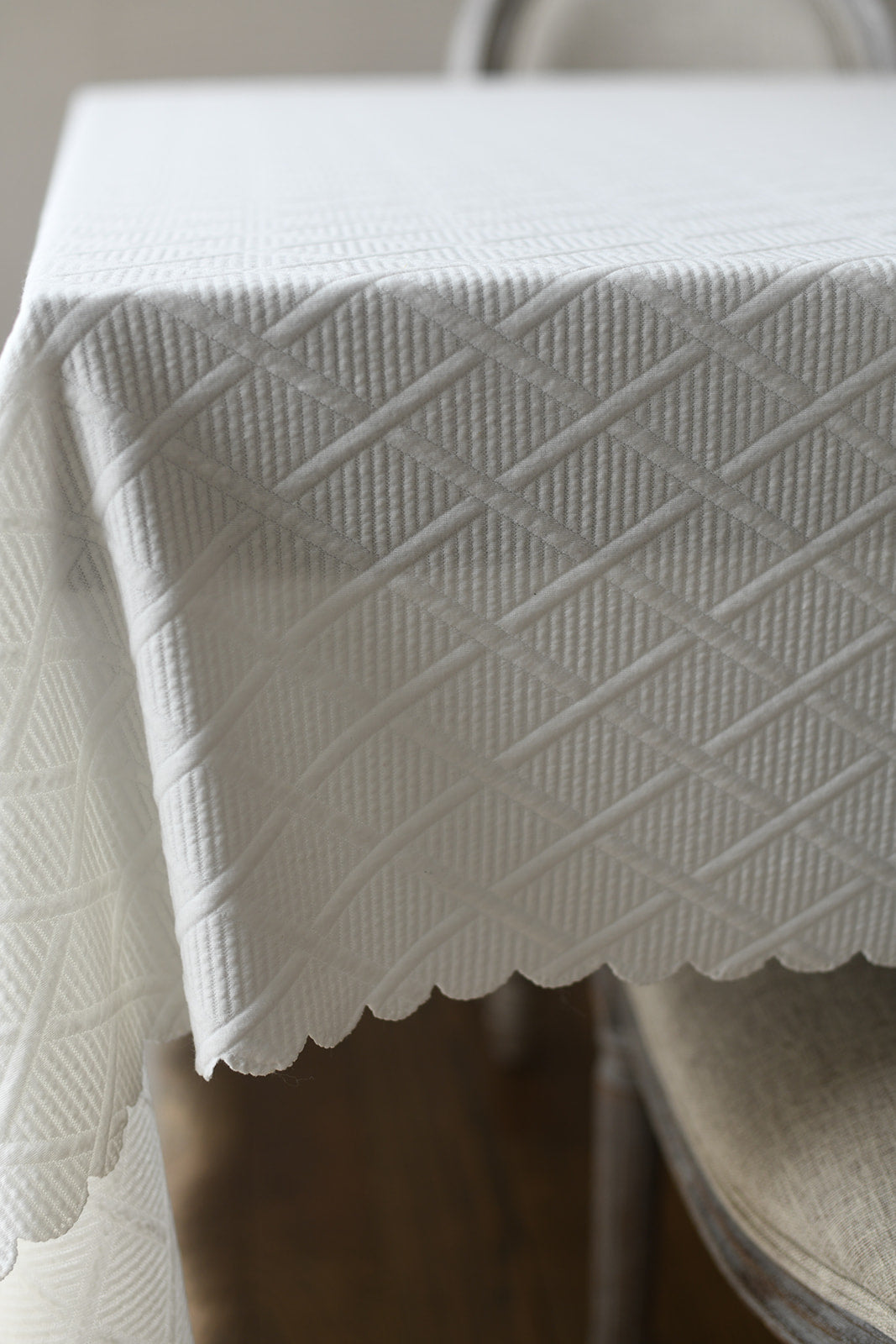 Diamond Textured Soft Cloth with Scallop