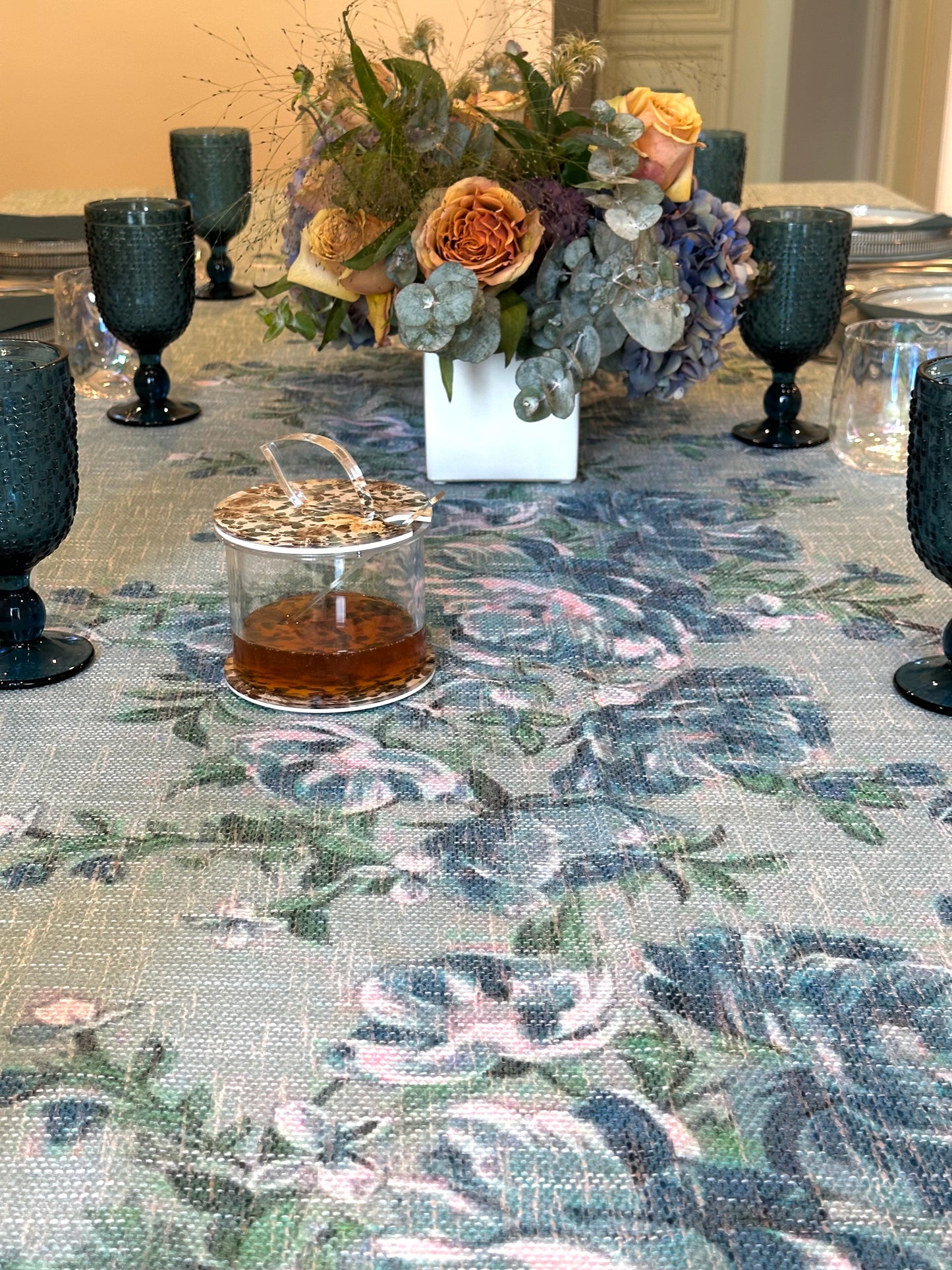 Green x Green floral design (down center)