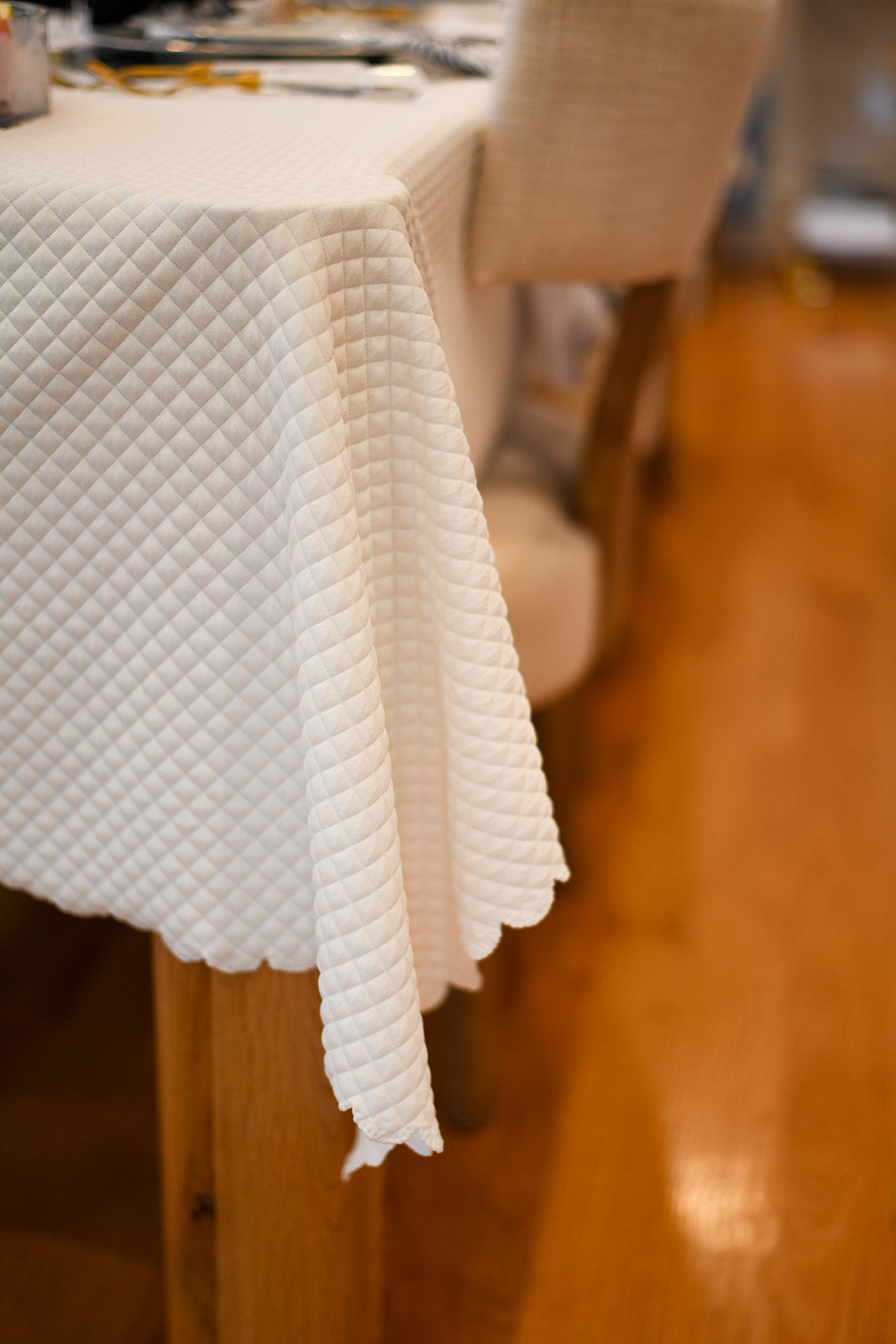 White Scalloped Quilted Cloth