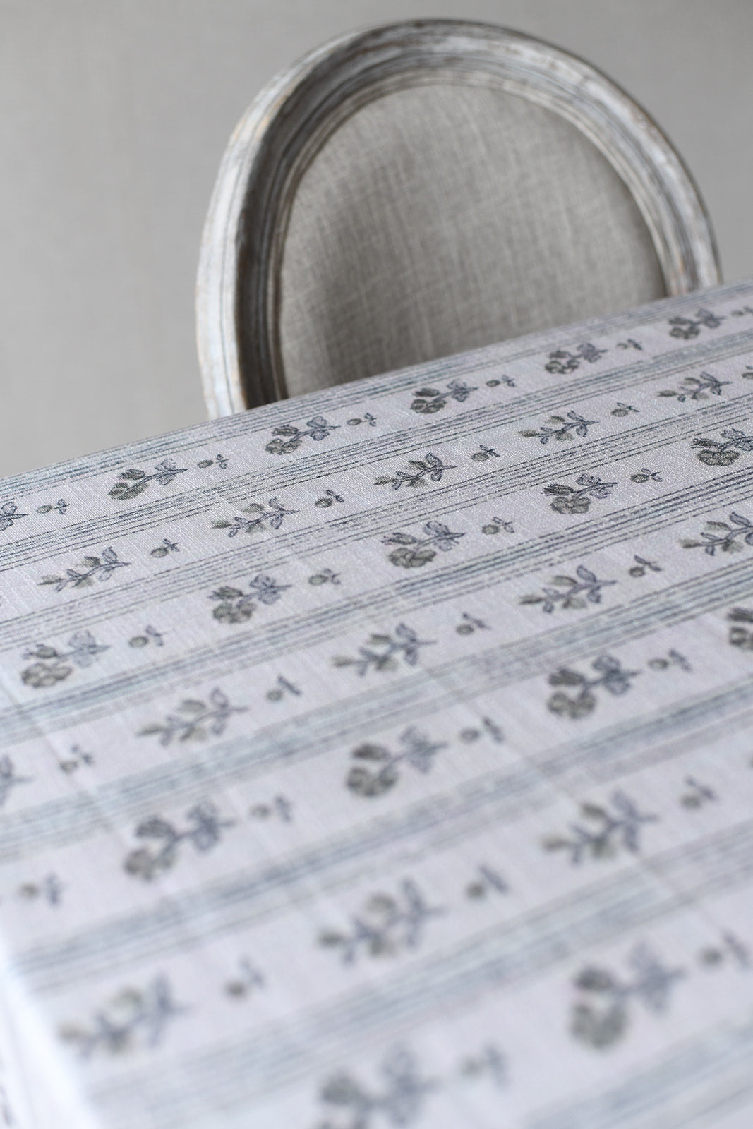Neutral floral motif stripes design