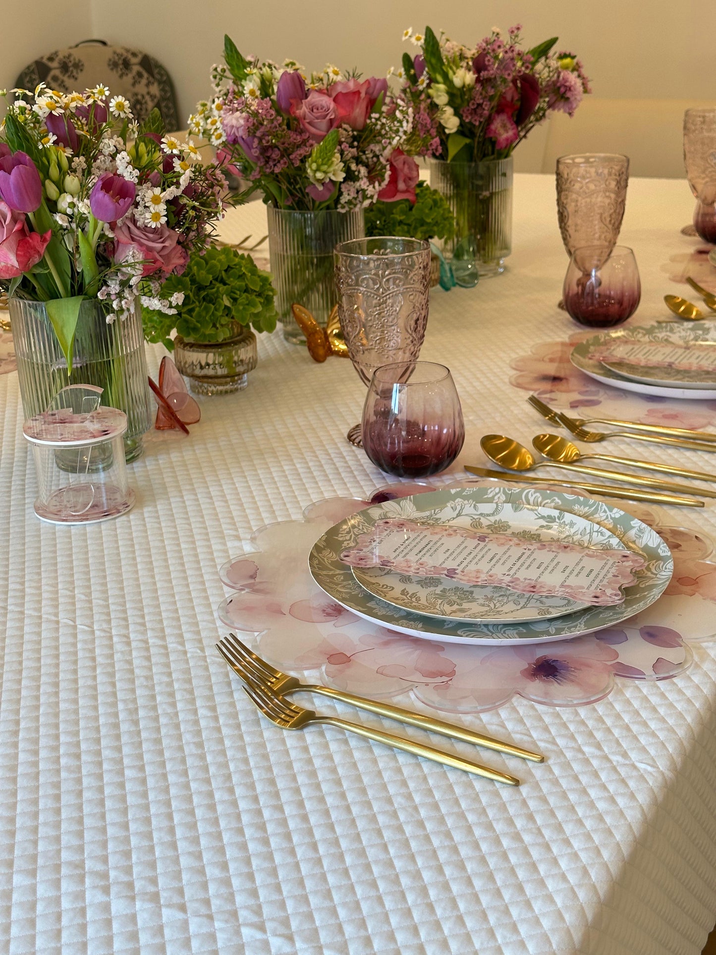 White Scalloped Quilted Cloth