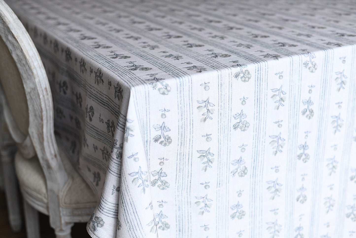 Neutral floral motif stripes design