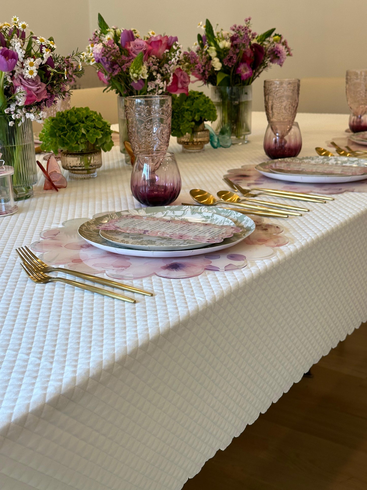 White Scalloped Quilted Cloth
