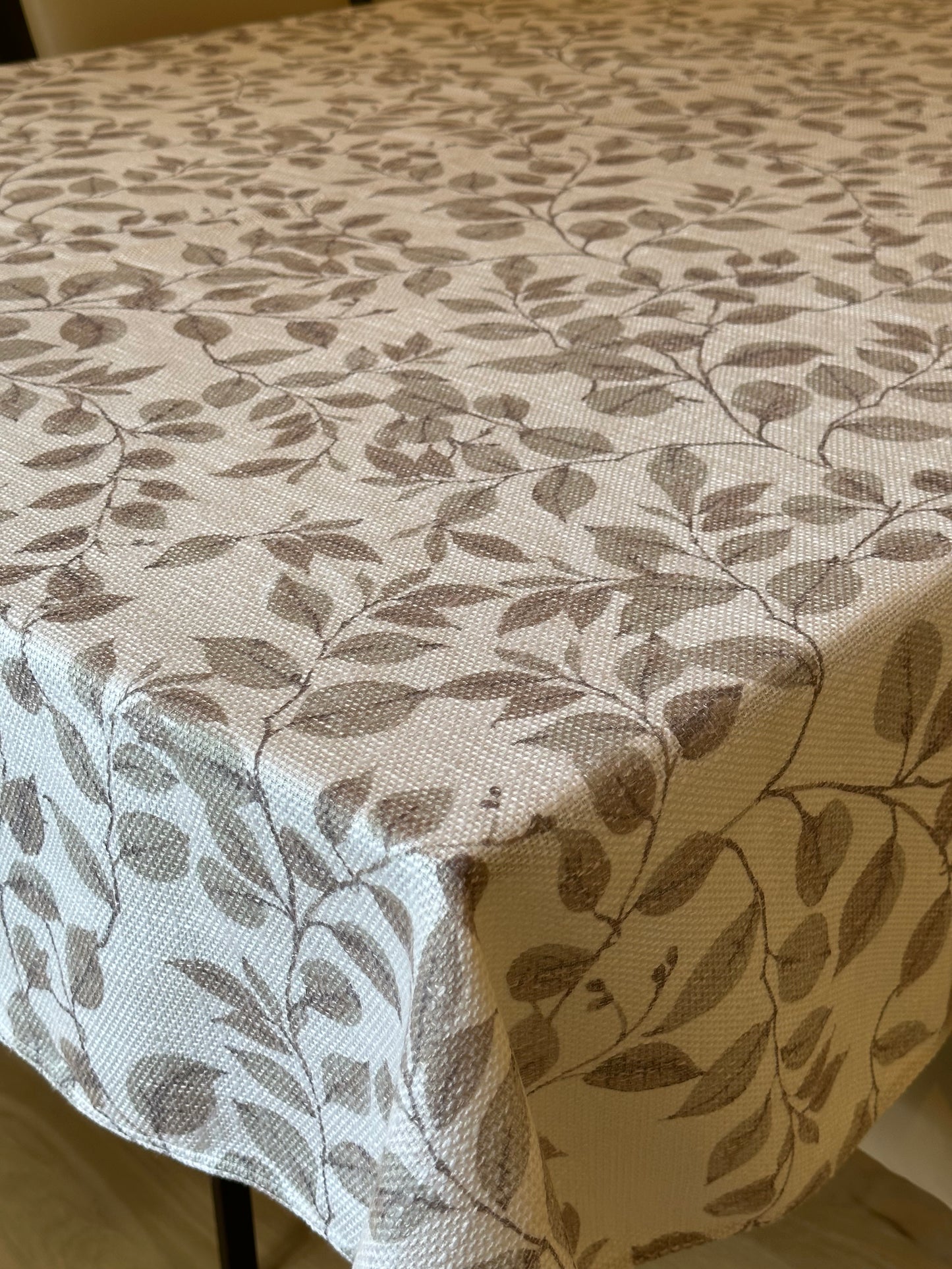 Neutral leaves