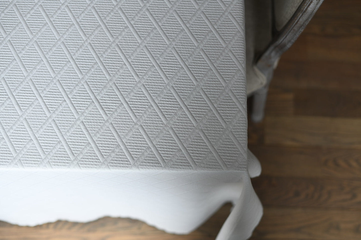 Diamond Textured Soft Cloth with Scallop