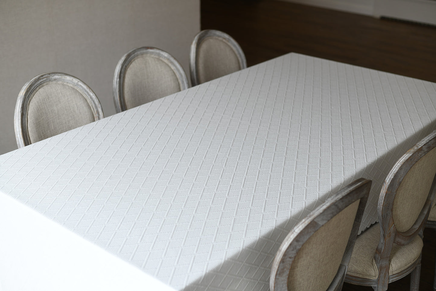 Diamond Textured Soft Cloth with Scallop