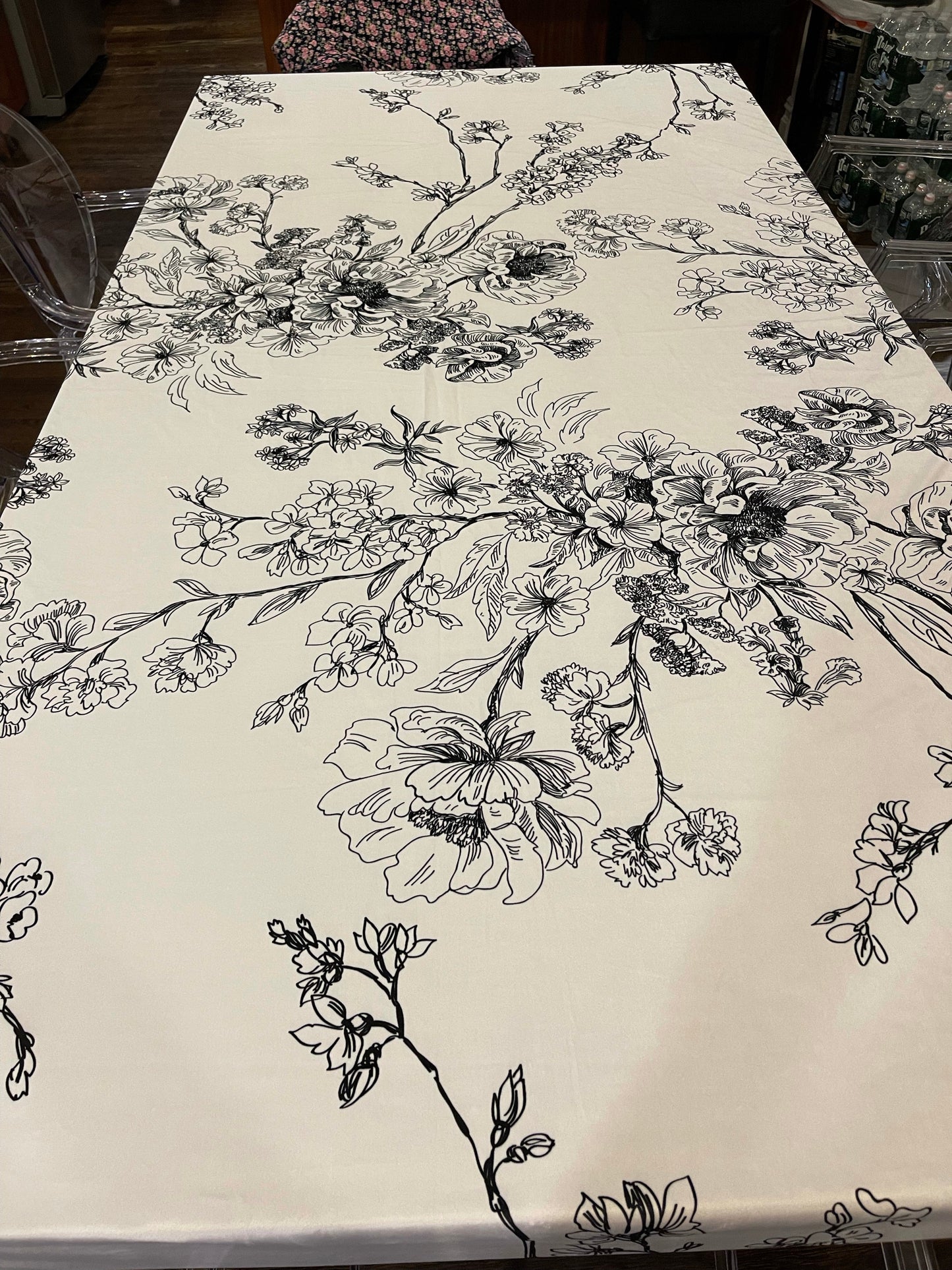 Flower Sketch Velvet Tablecloth