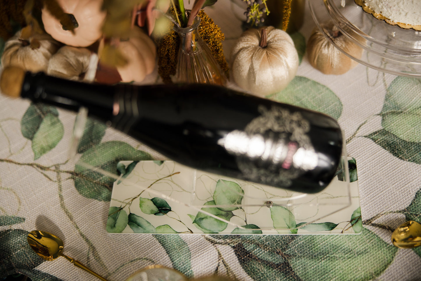 Green Leafy Wine Holder